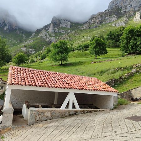 La Casina De Tielve De Cabrales Dentro Del Parque Nacional Picos De Europa Villa Exterior photo